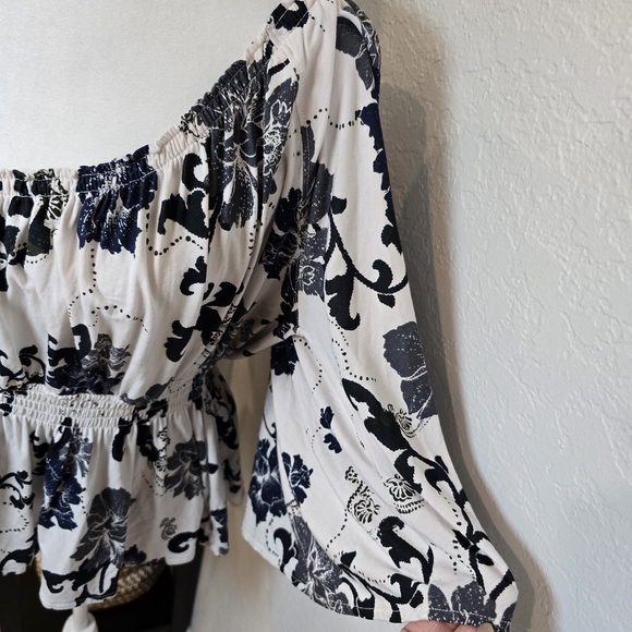 Free People Floral Glenside Top Boho Festival Ivory Peasant Ivory Blue Medium - Picture 4 of 7